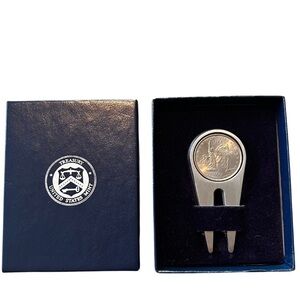 US Mint Golf Divot Repair Tool with 2001 US Quarter​​​​​